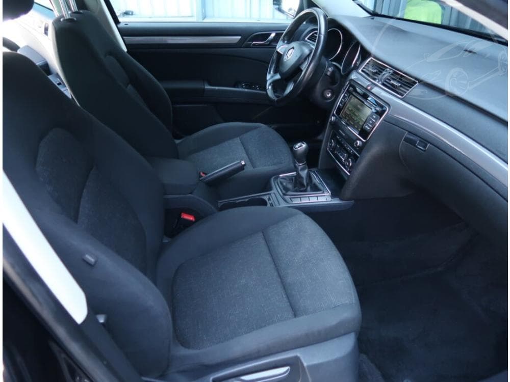 2014 Škoda SUPERB - 9