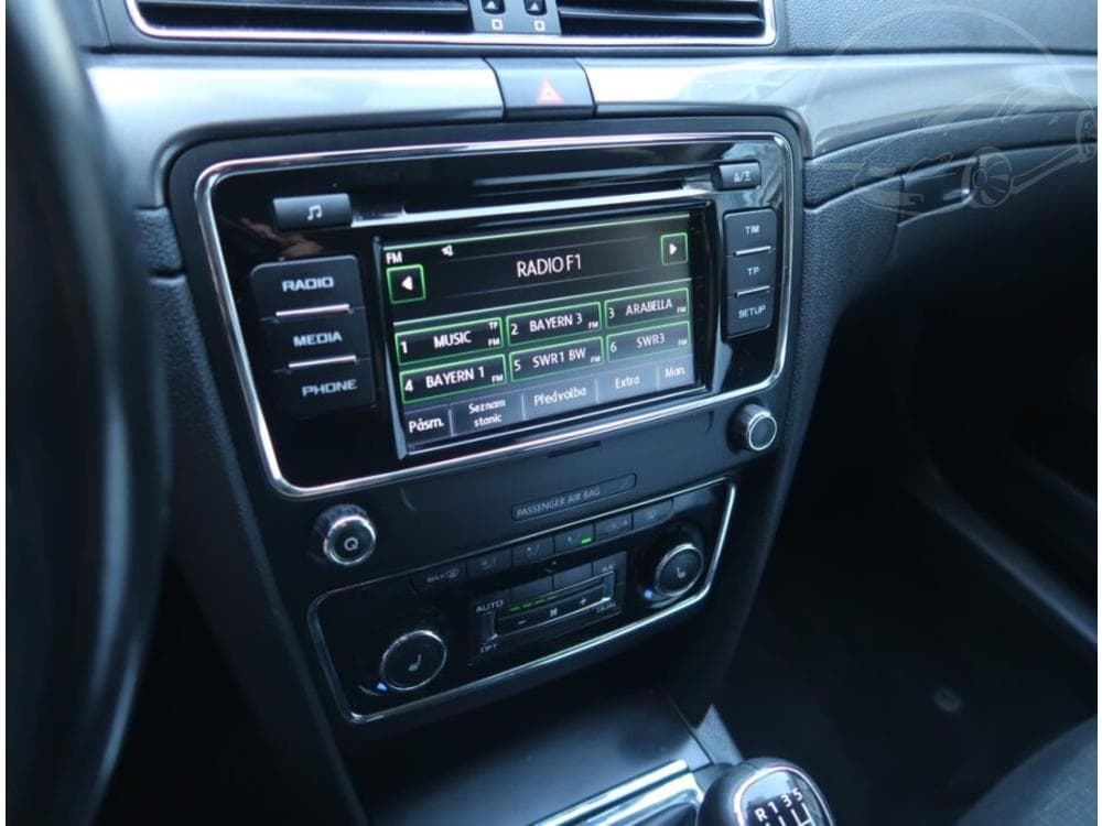 2014 Škoda SUPERB - 12