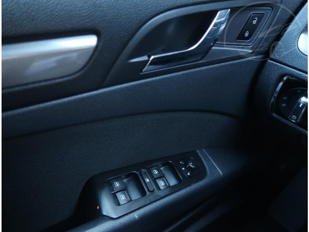 2014 Škoda SUPERB - 15