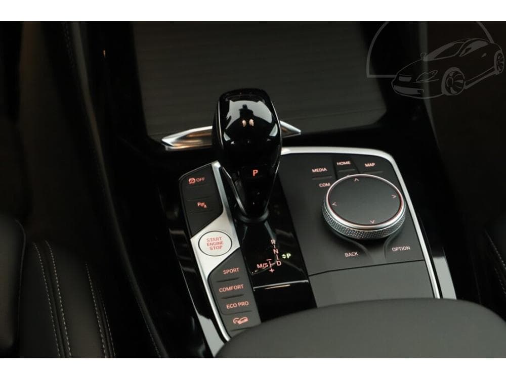 2025 BMW X4 - 28
