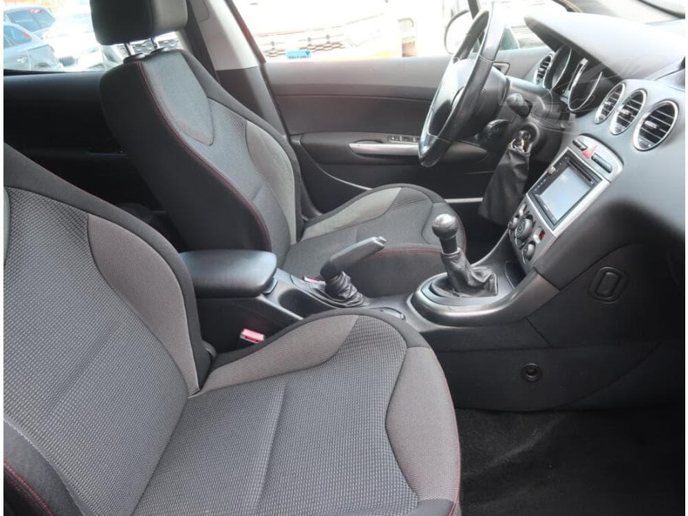 2011 Peugeot 308 - 9