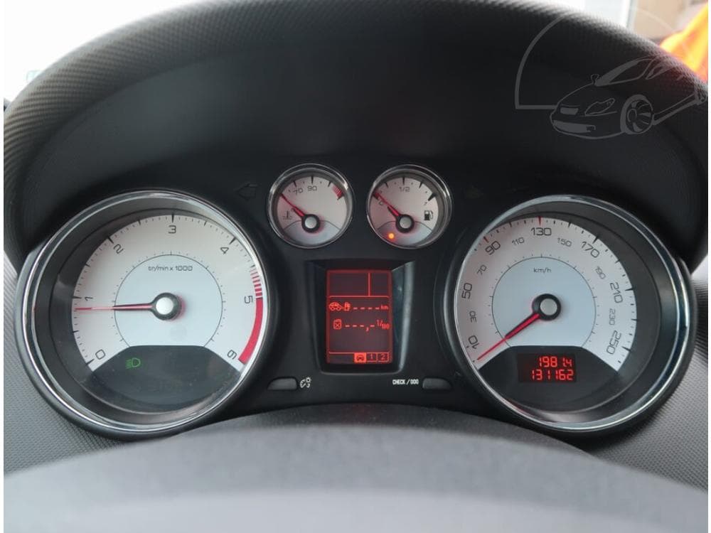 2011 Peugeot 308 - 11