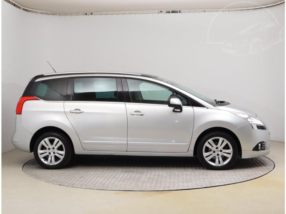 2011 Peugeot 5008 - 6