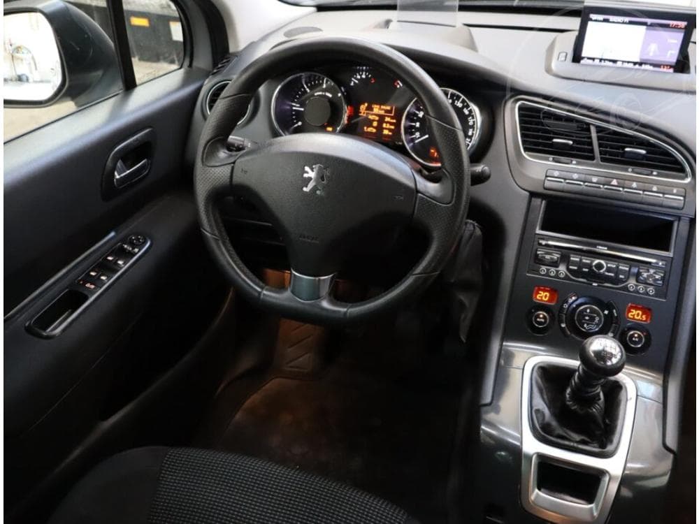 2011 Peugeot 5008 - 7
