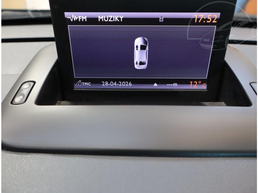2011 Peugeot 5008 - 13