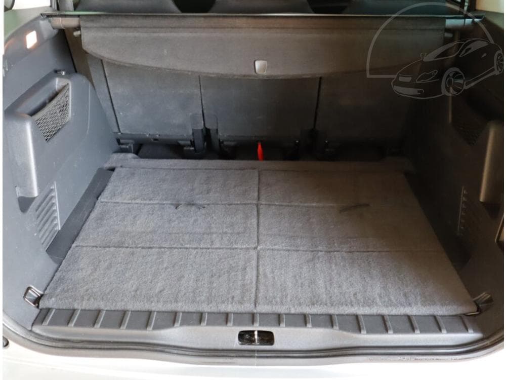 2011 Peugeot 5008 - 14