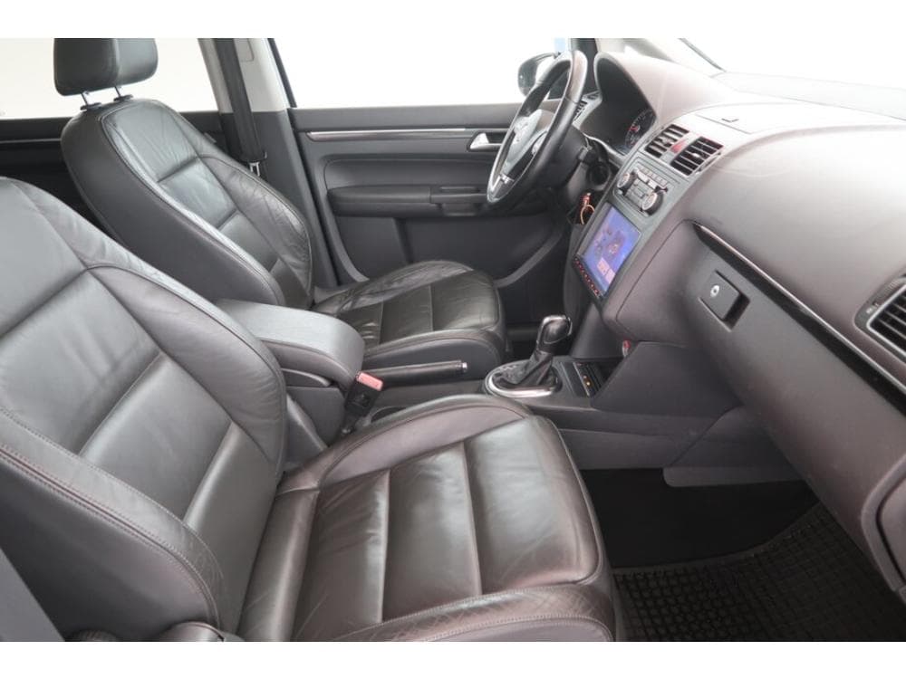 2011 Volkswagen TOURAN - 9