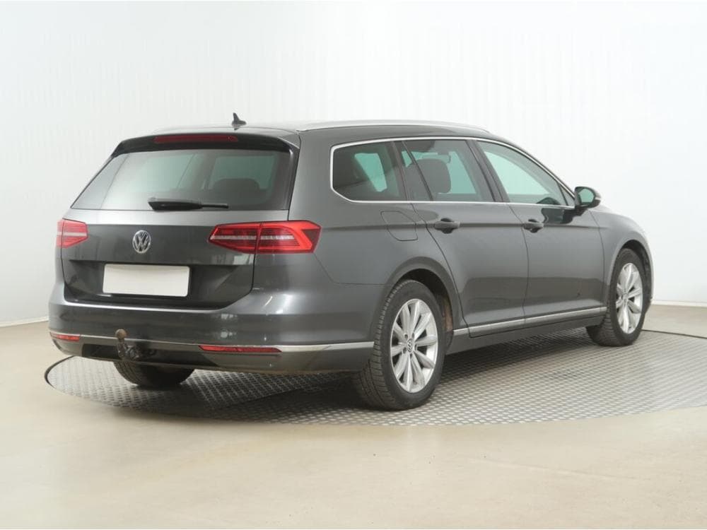 2015 Volkswagen PASSAT - 5