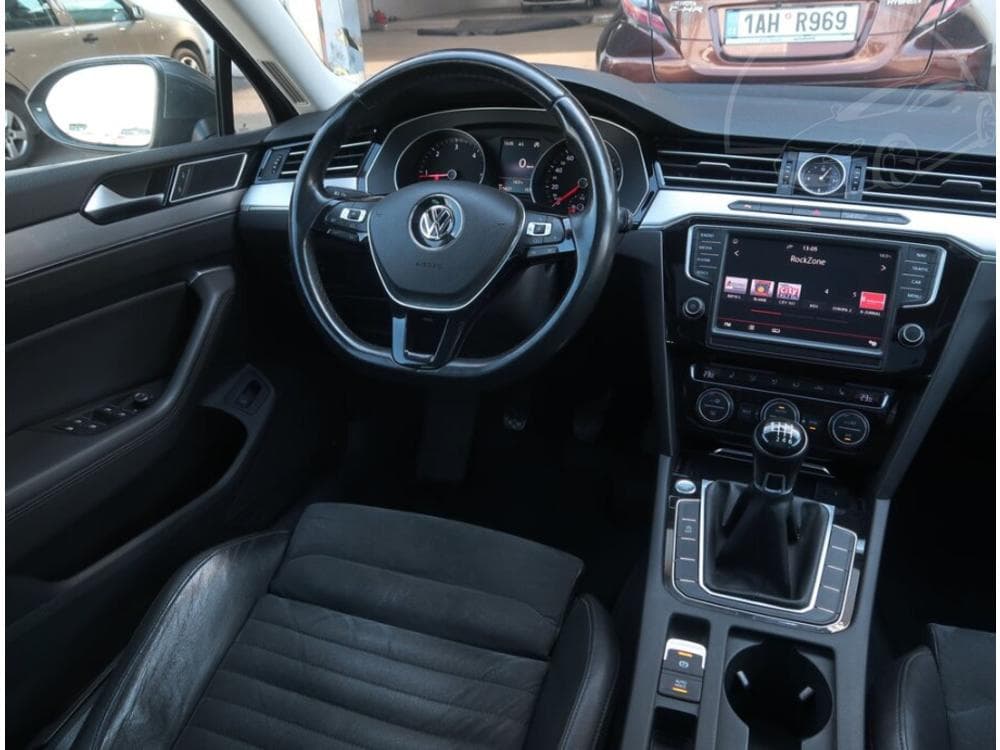 2015 Volkswagen PASSAT - 7