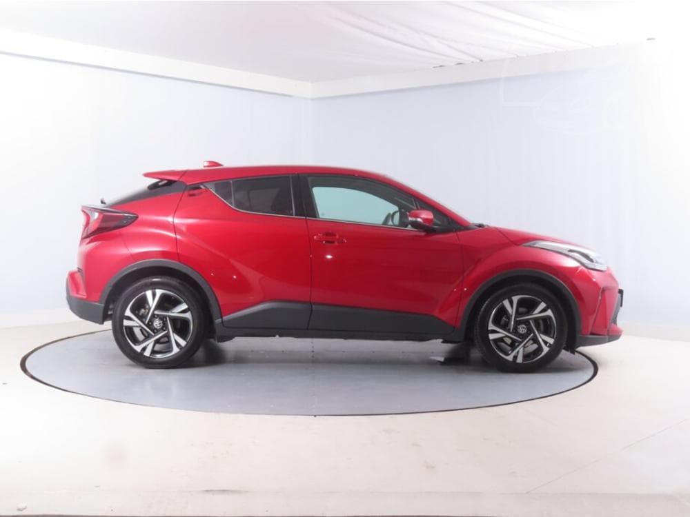 2023 Toyota C-HR - 11