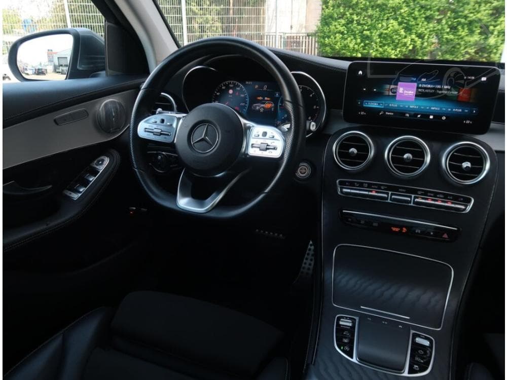 2020 Mercedes-Benz GLC - 19