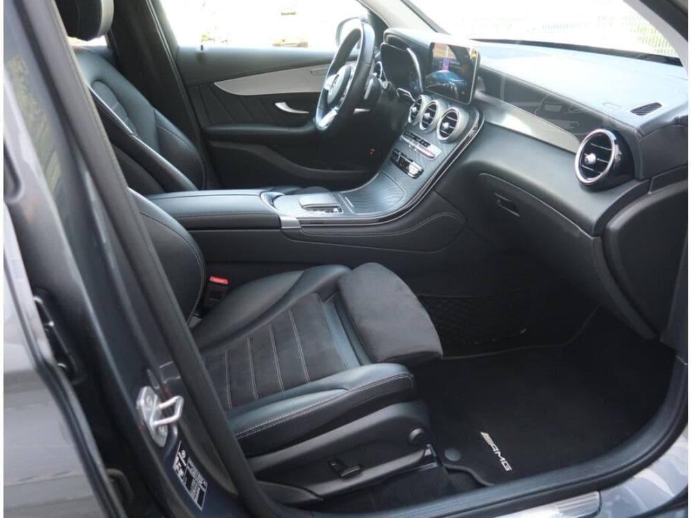 2020 Mercedes-Benz GLC - 25