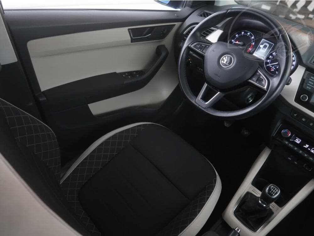 2016 Škoda FABIA - 7