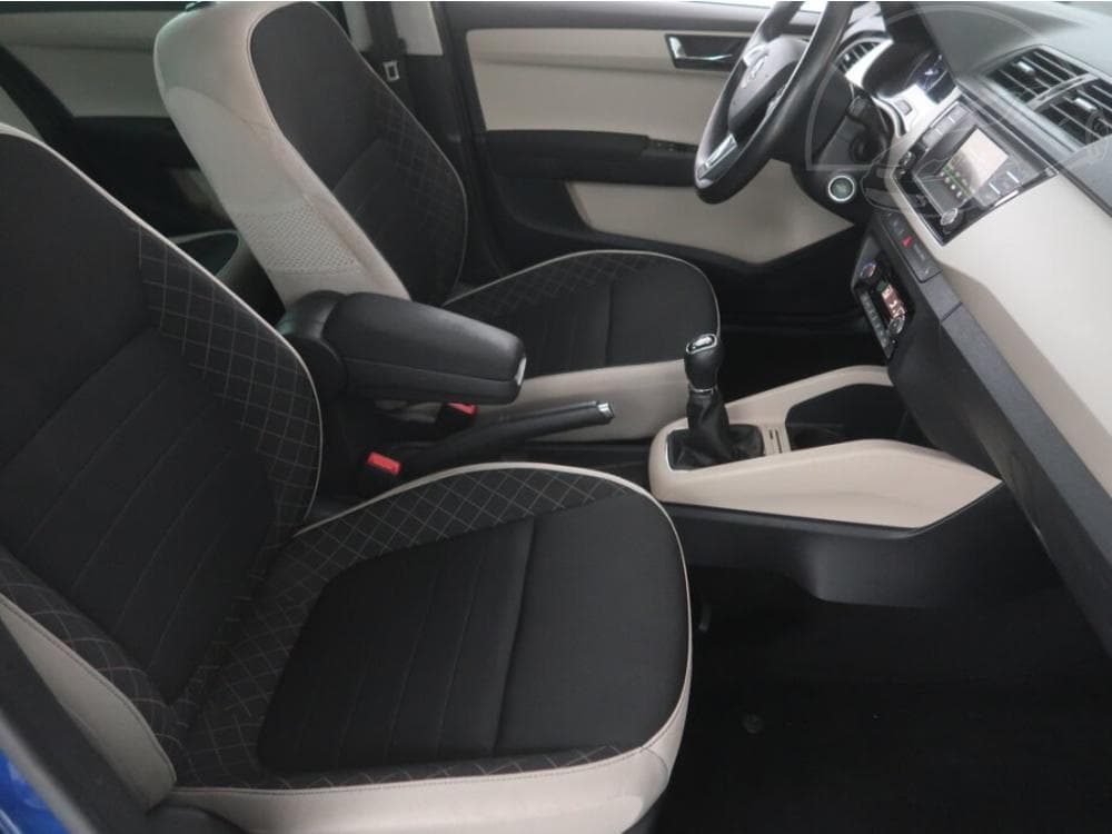 2016 Škoda FABIA - 9