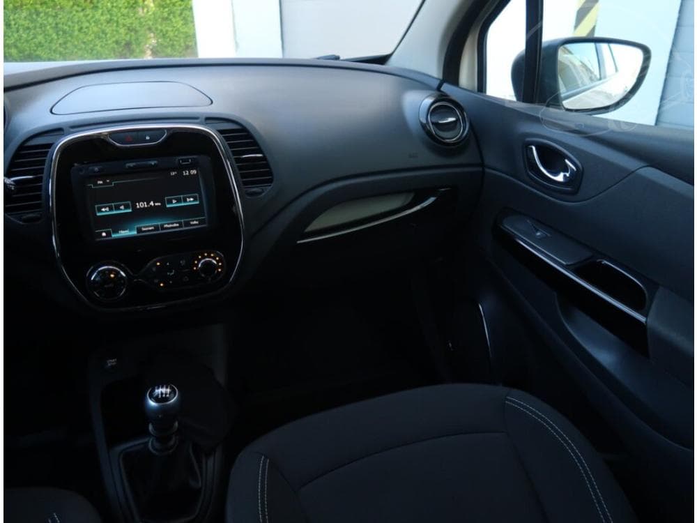 2017 Renault CAPTUR - 8