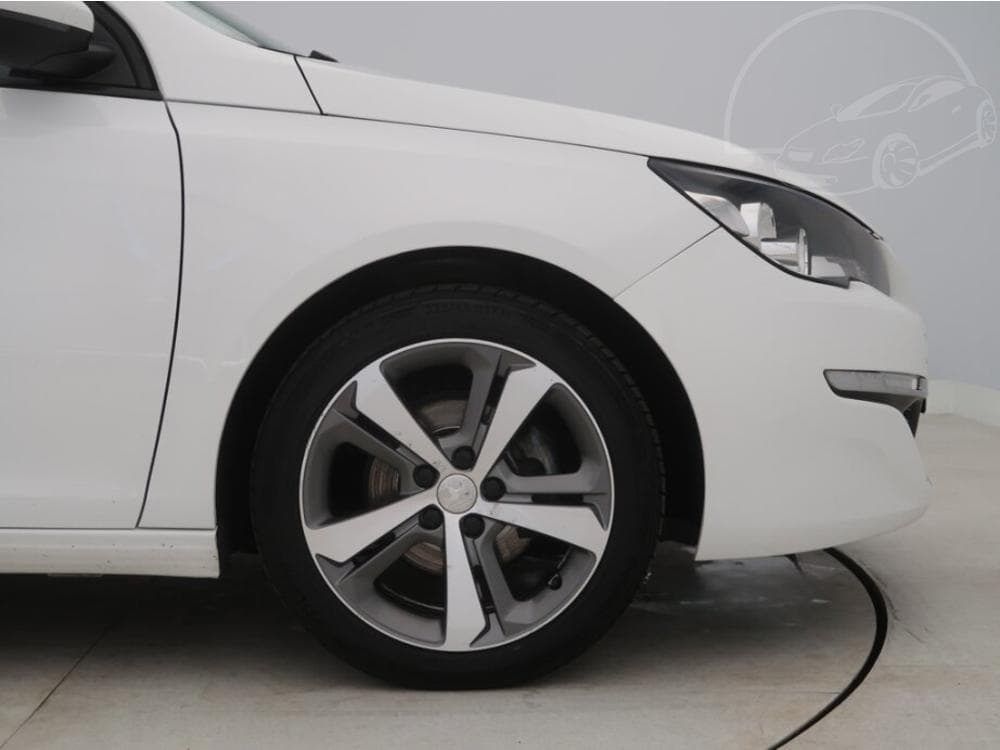2015 Peugeot 308 - 15