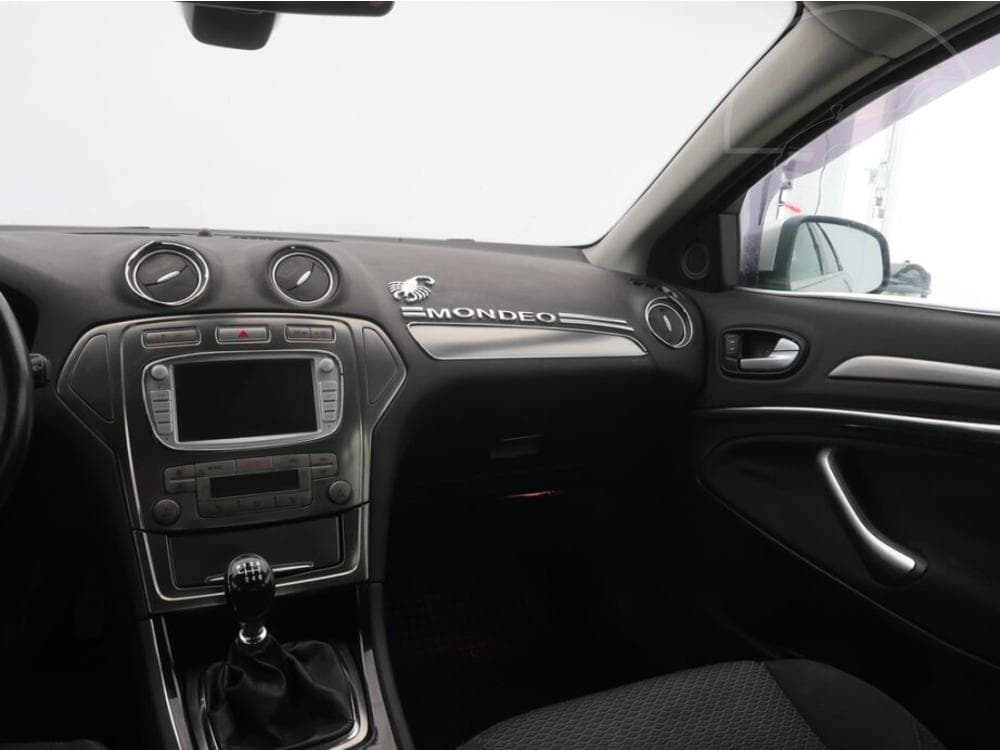 2010 Ford MONDEO - 8