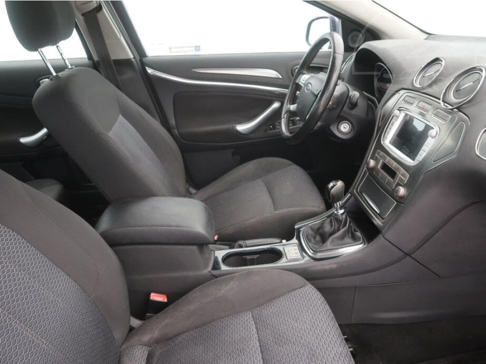 2010 Ford MONDEO - 9