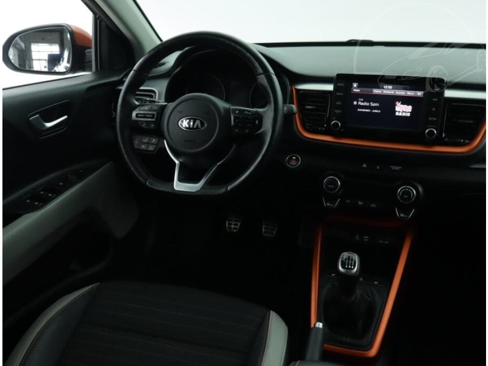 2018 Kia STONIC - 19