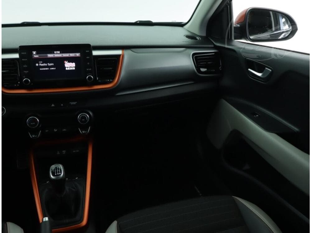 2018 Kia STONIC - 22