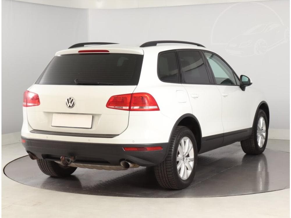2016 Volkswagen TOUAREG - 13