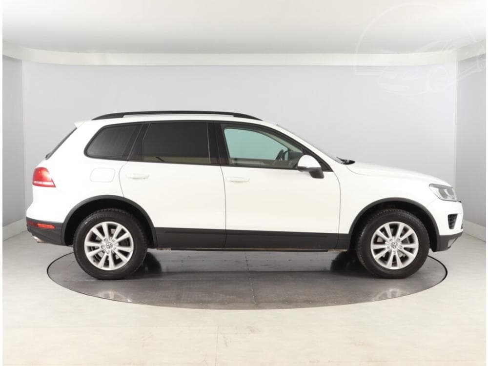 2016 Volkswagen TOUAREG - 16