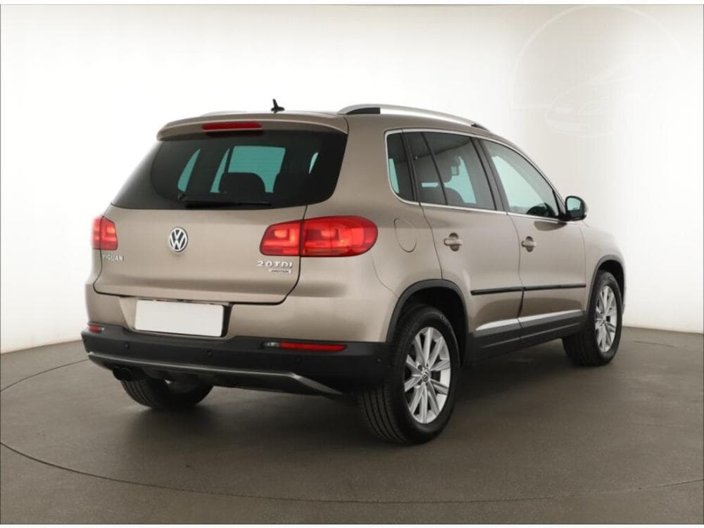 2012 Volkswagen TIGUAN - 5