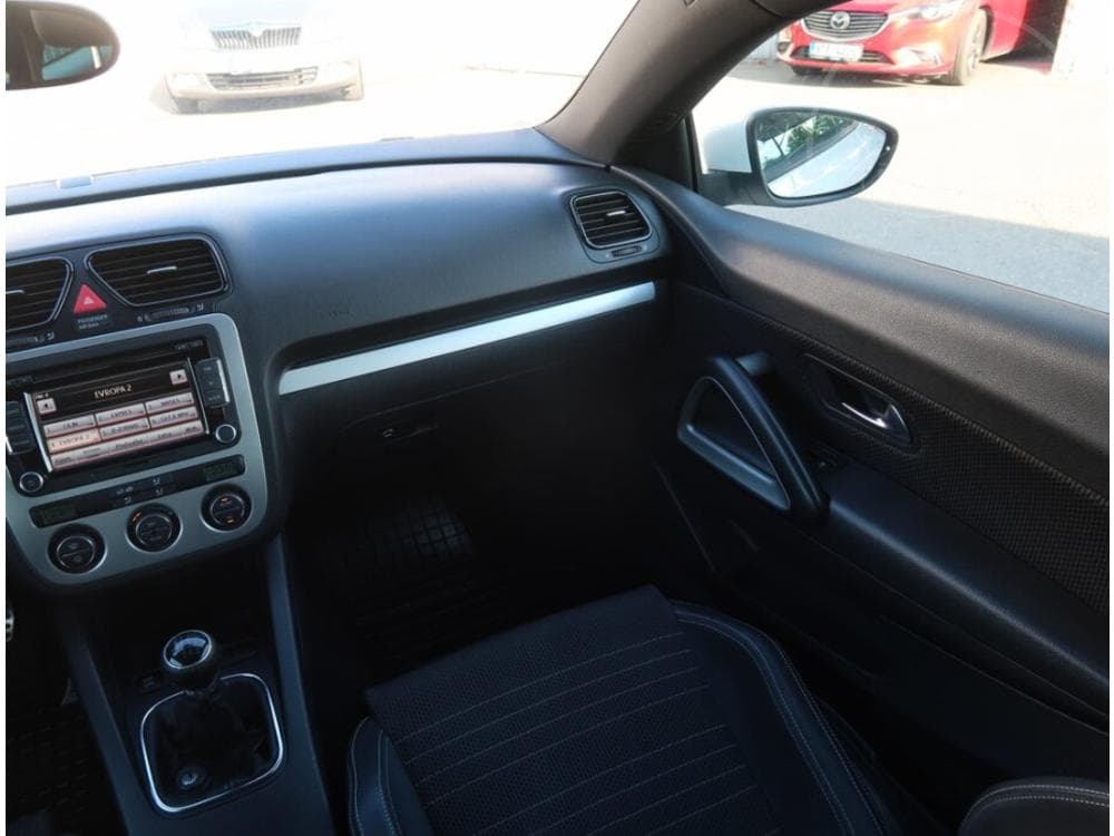 2009 Volkswagen SCIROCCO - 8