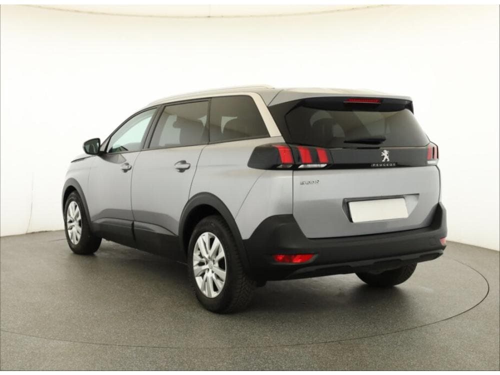 2019 Peugeot 5008 - 10