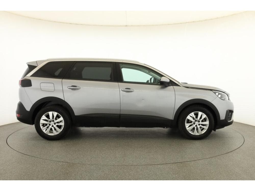2019 Peugeot 5008 - 16