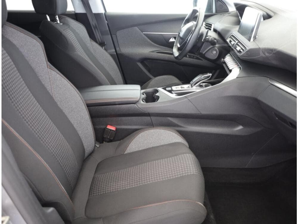 2019 Peugeot 5008 - 19