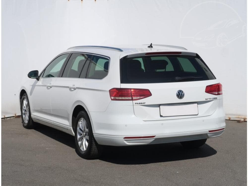 2015 Volkswagen PASSAT - 4