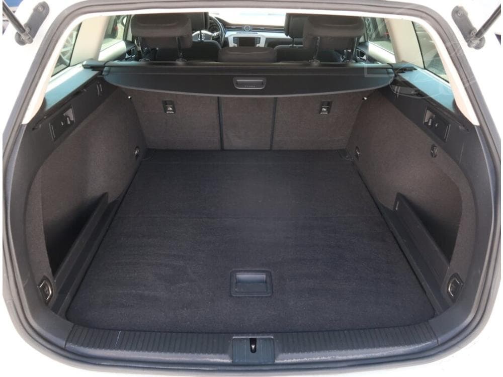 2015 Volkswagen PASSAT - 14