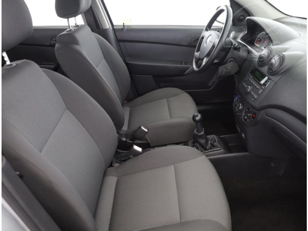 2010 Chevrolet AVEO - 7