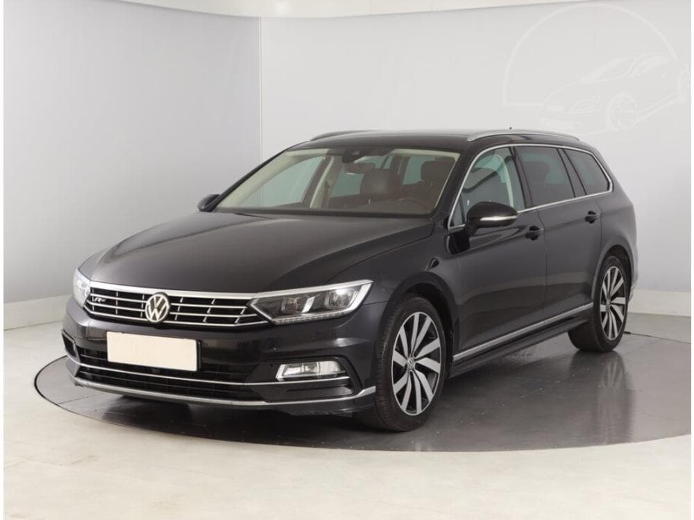 2019 Volkswagen PASSAT - 4