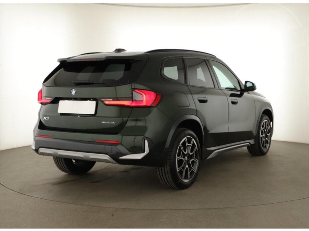 2025 BMW X1 - 13