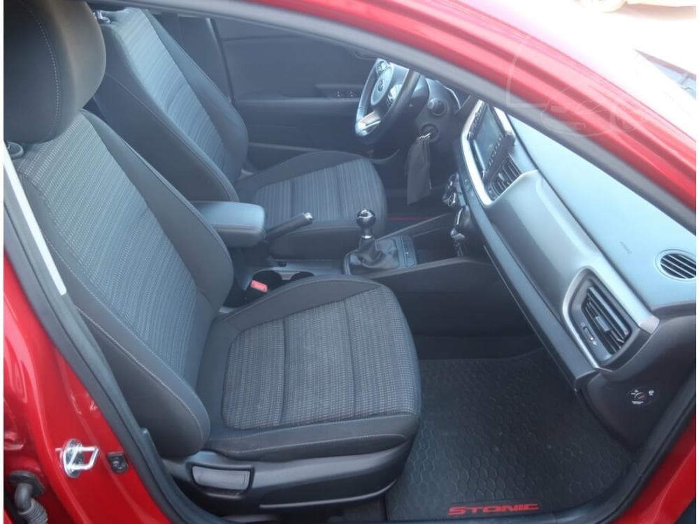 2017 Kia STONIC - 9