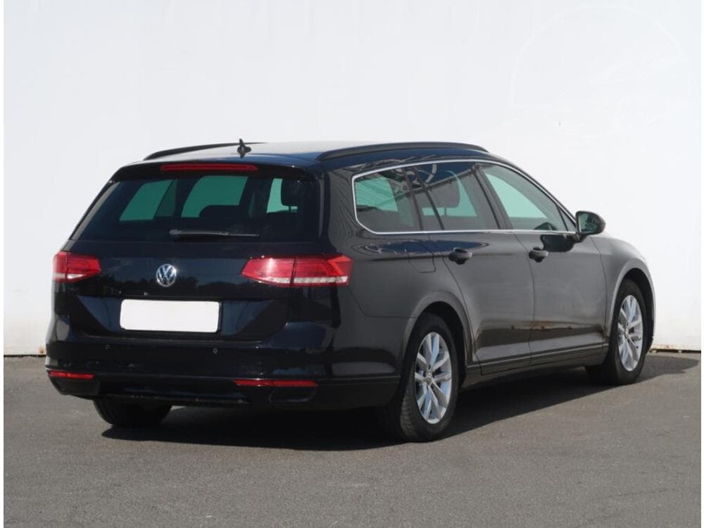 2015 Volkswagen PASSAT - 5