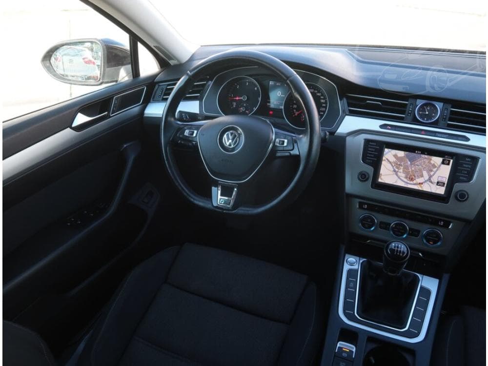 2015 Volkswagen PASSAT - 7