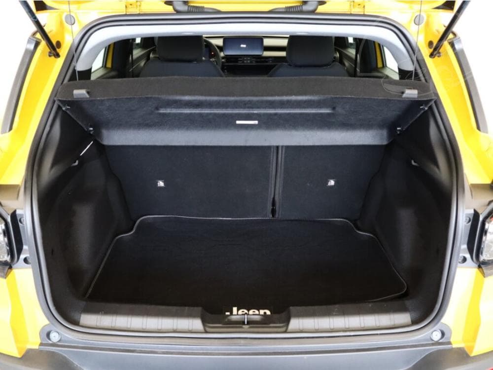 2025 Jeep AVENGER - 23