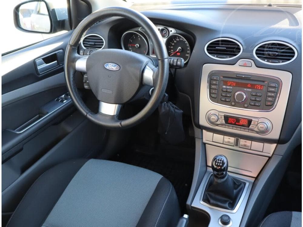 2011 Ford FOCUS - 7