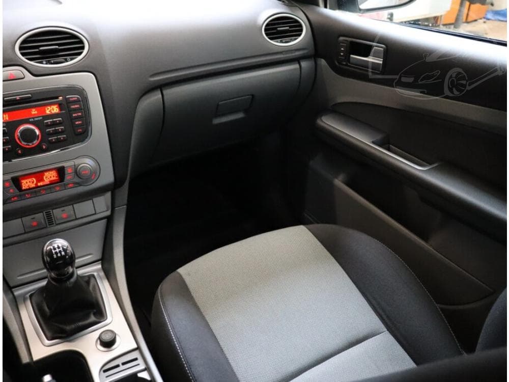 2011 Ford FOCUS - 8