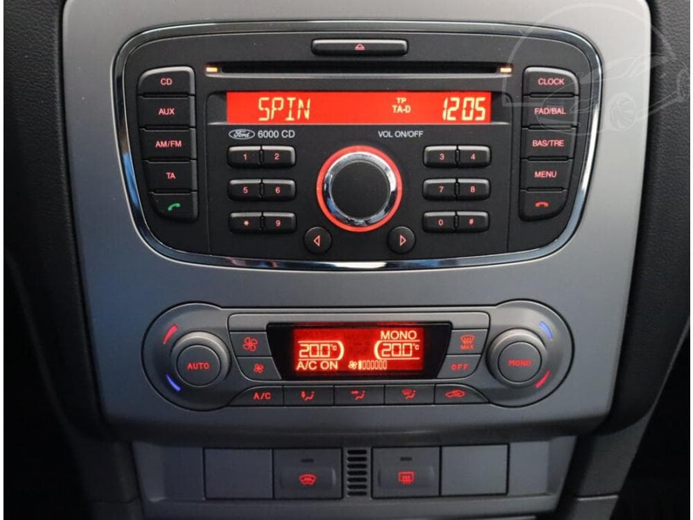 2011 Ford FOCUS - 12
