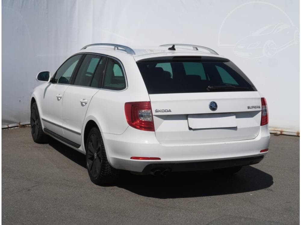 2014 Škoda SUPERB - 4