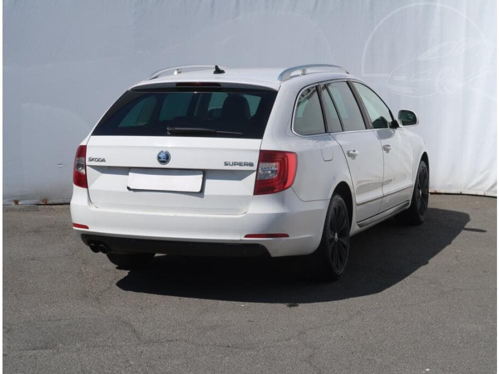 2014 Škoda SUPERB - 5