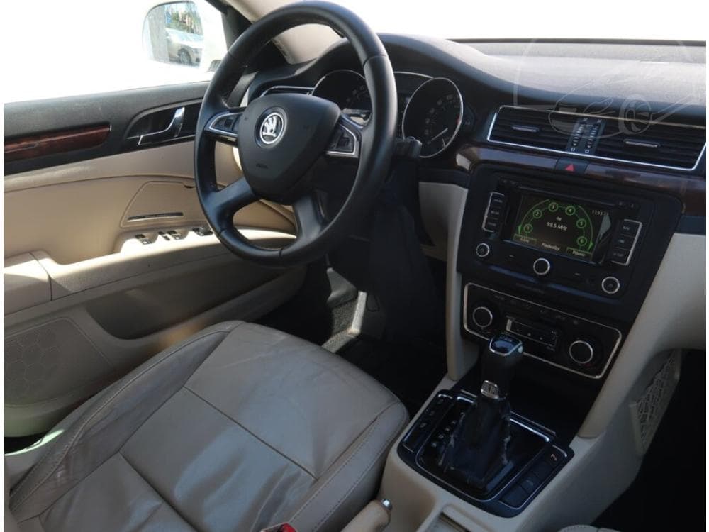 2014 Škoda SUPERB - 7