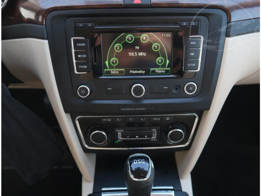2014 Škoda SUPERB - 12