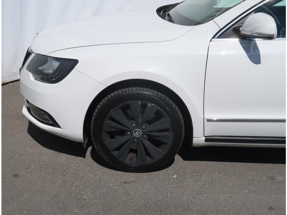 2014 Škoda SUPERB - 15