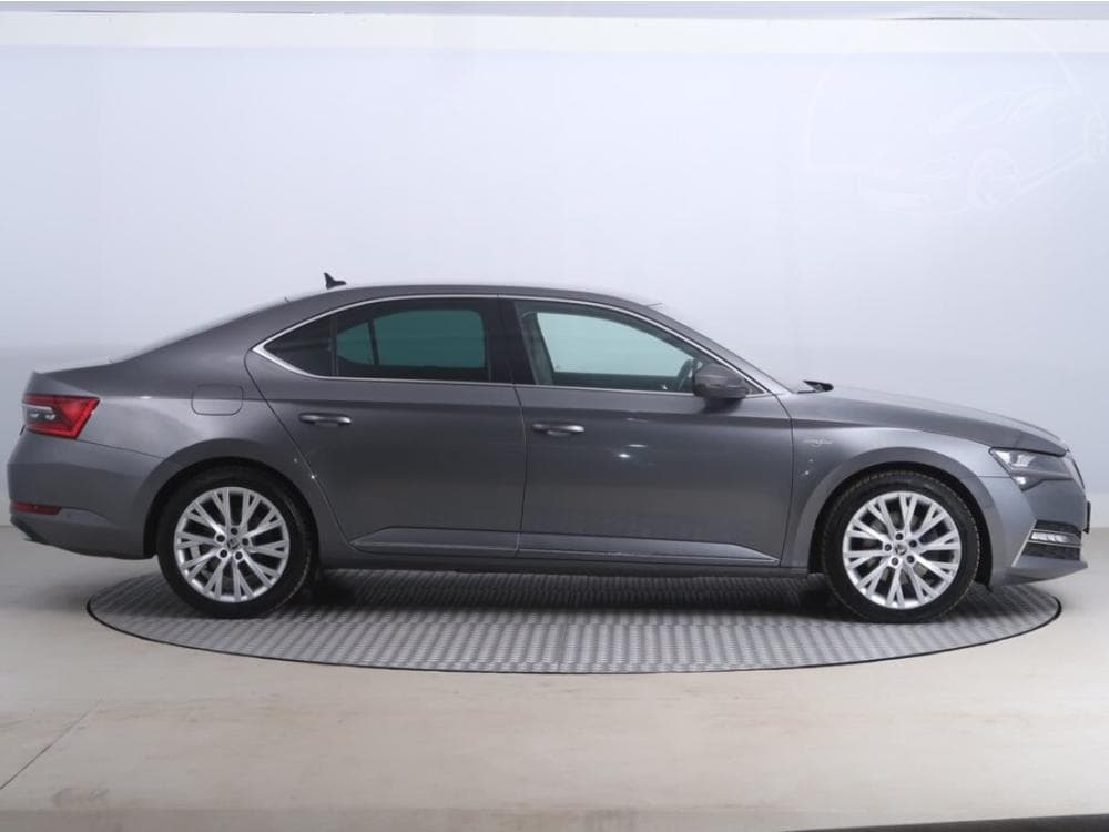 2023 Škoda SUPERB - 11