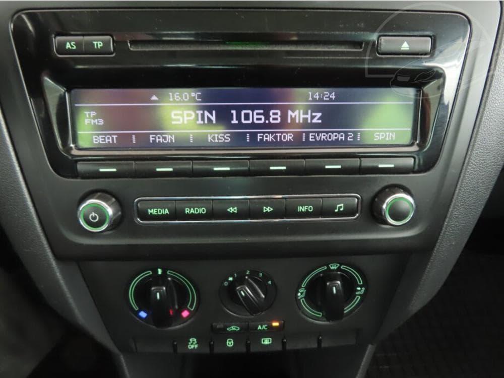 2014 Škoda RAPID - 12